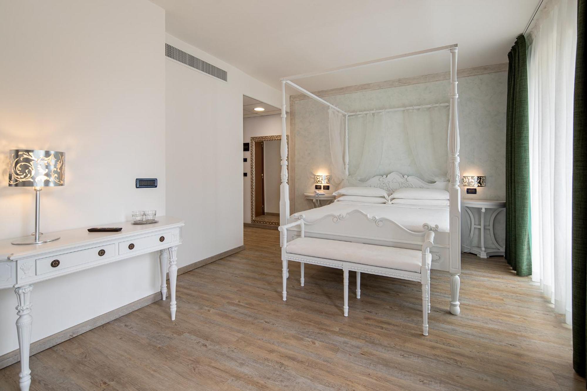 Fantinello Hotel كاوْرلي المظهر الخارجي الصورة