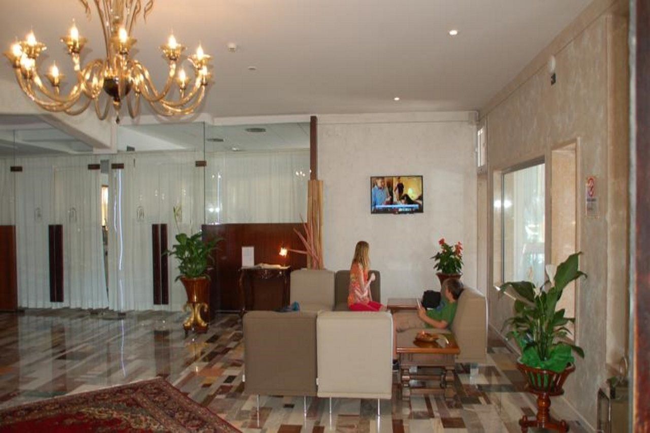 Fantinello Hotel كاوْرلي المظهر الخارجي الصورة